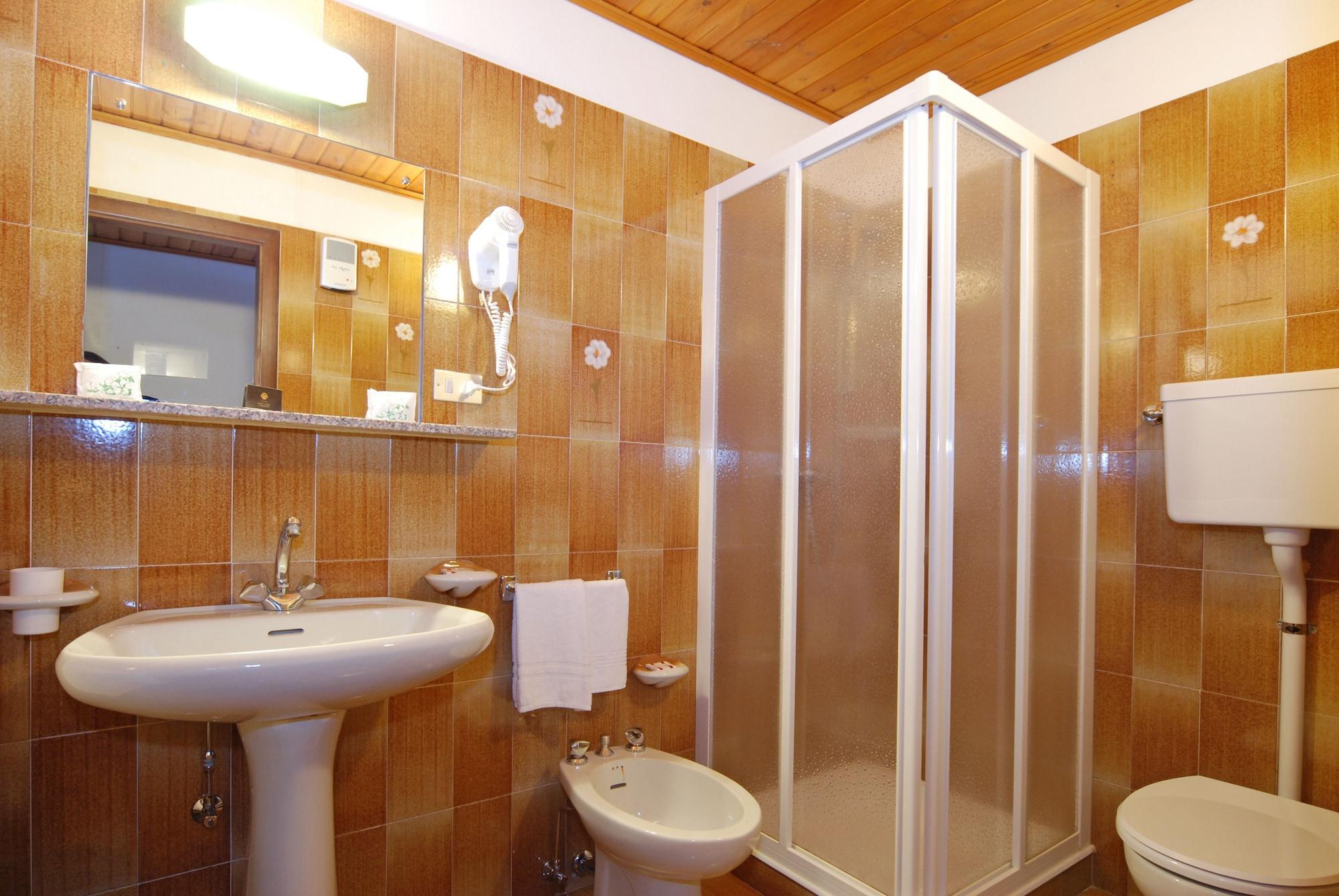 Sport Hotel Pampeago เตเซโร ภายนอก รูปภาพ